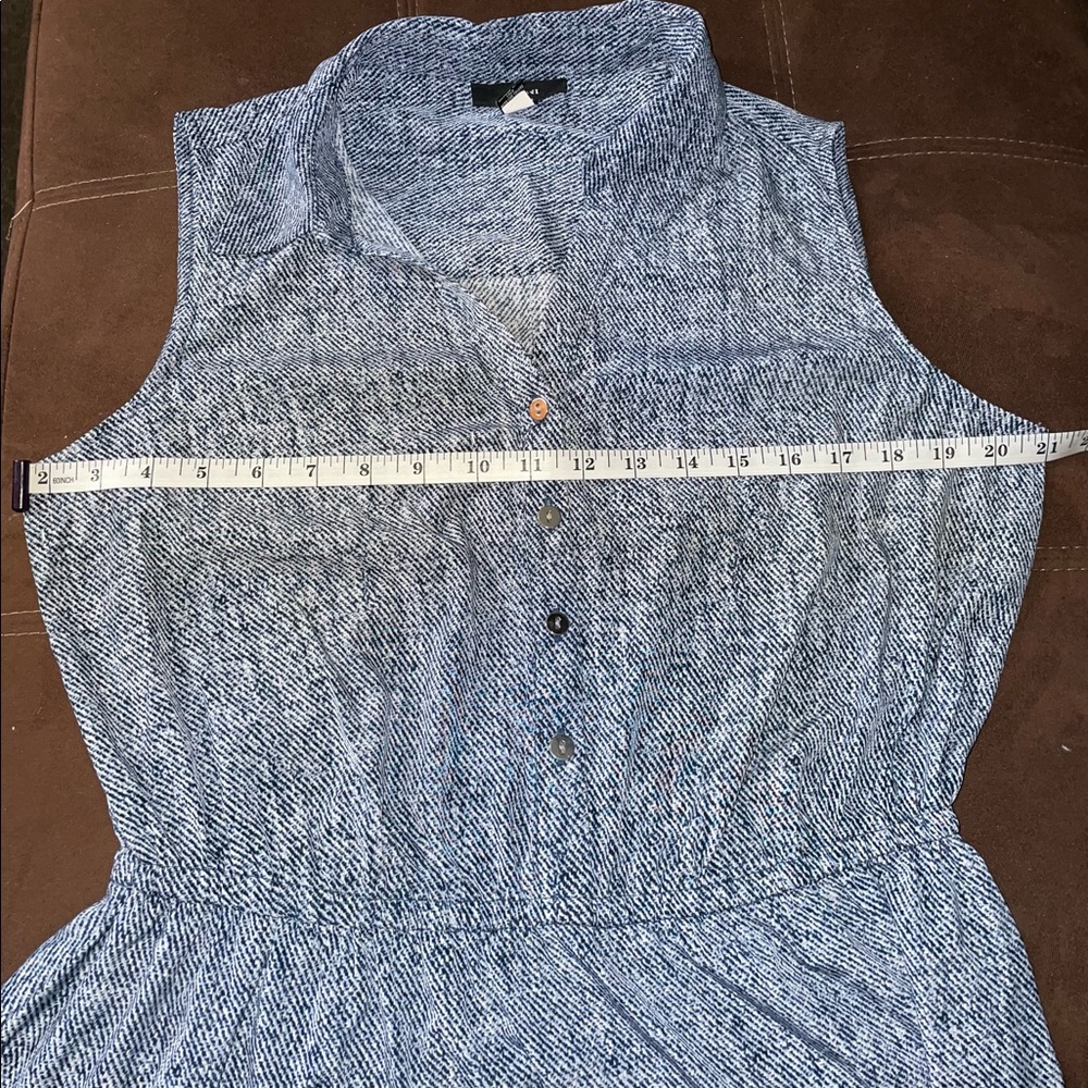 Dress - Picture 6 of 6